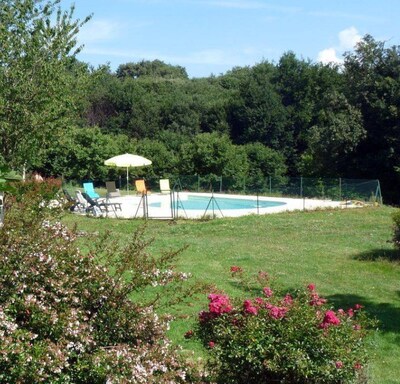 Gite avec piscine proche de la Dordogne