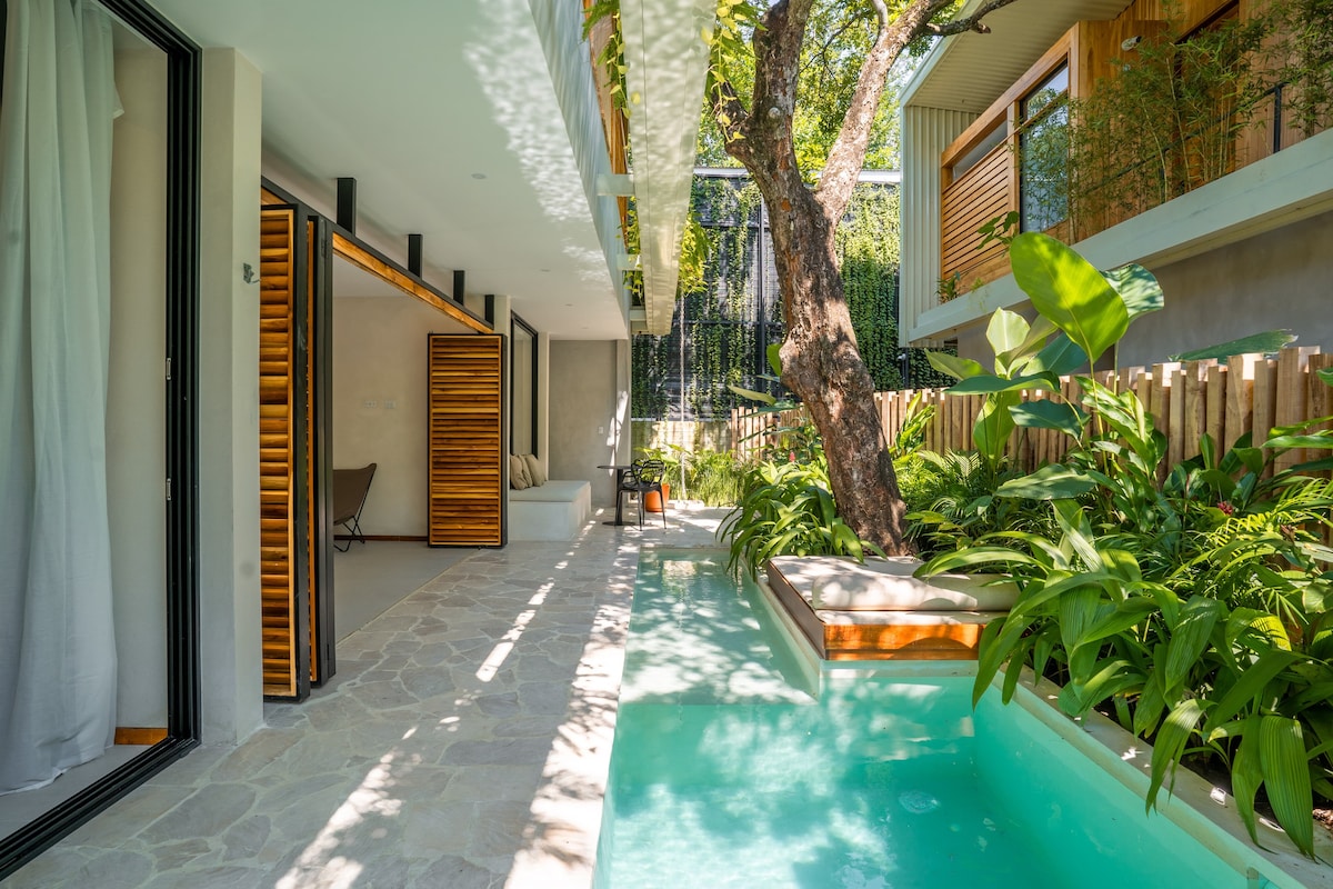Botanika 2bdr House 1 —private pool —TOP location