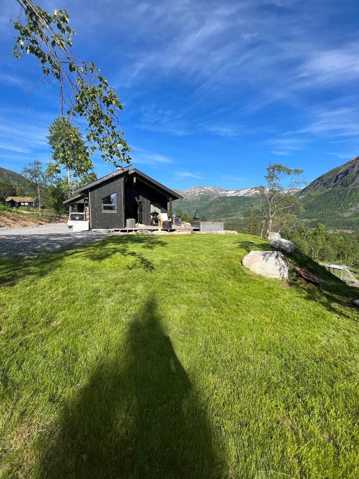 Helårs hytte, fjord, fjell
