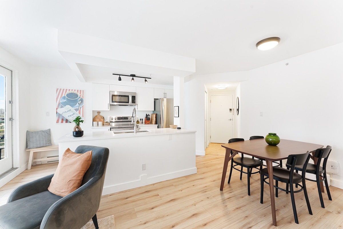 Sunset Beach 2BD+2BA in Yaletown