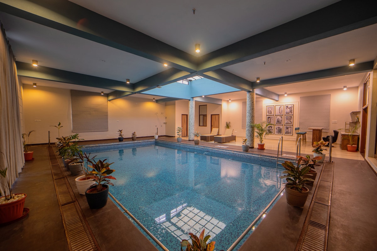 Luxurious 3 BHK Villa | Indoor Pool | Main City