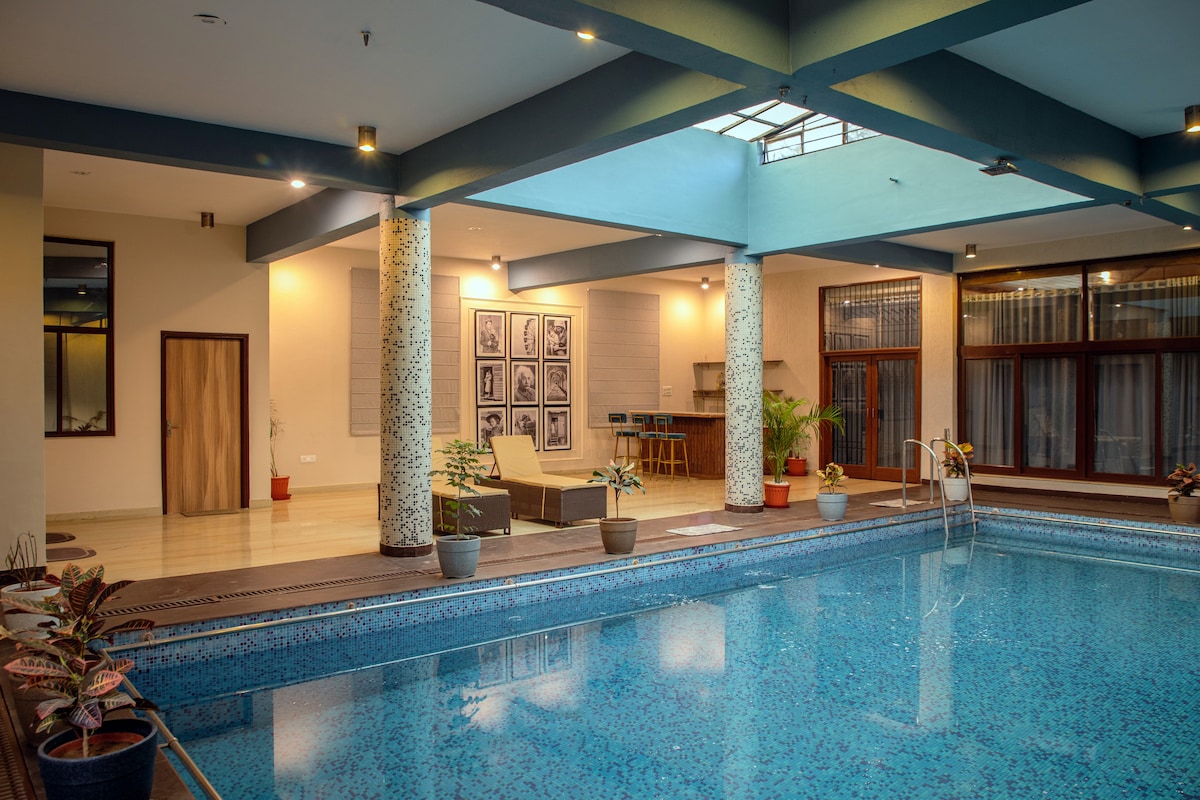 Luxurious 3 BHK Villa | Indoor Pool | Main City