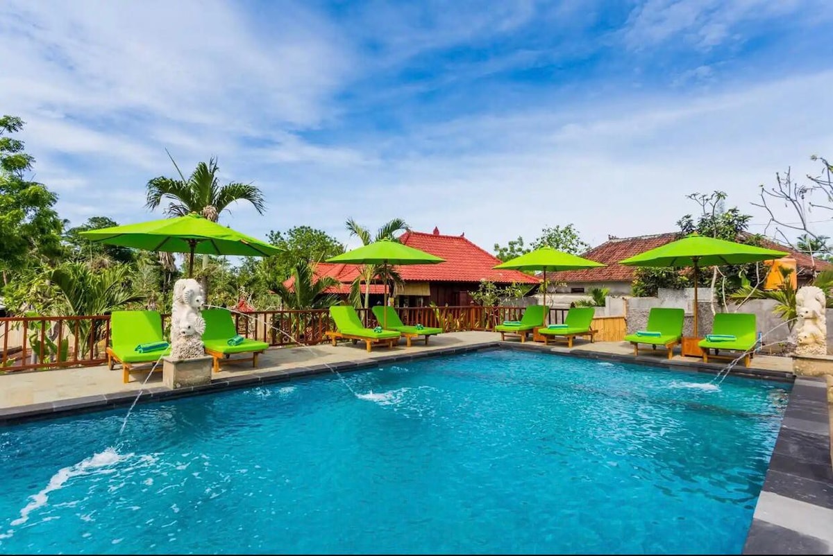 Beautiful Bungalow in Tropical Resort Garden View