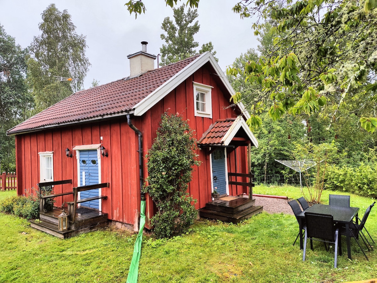 Lantlig stuga nära Vimmerby.