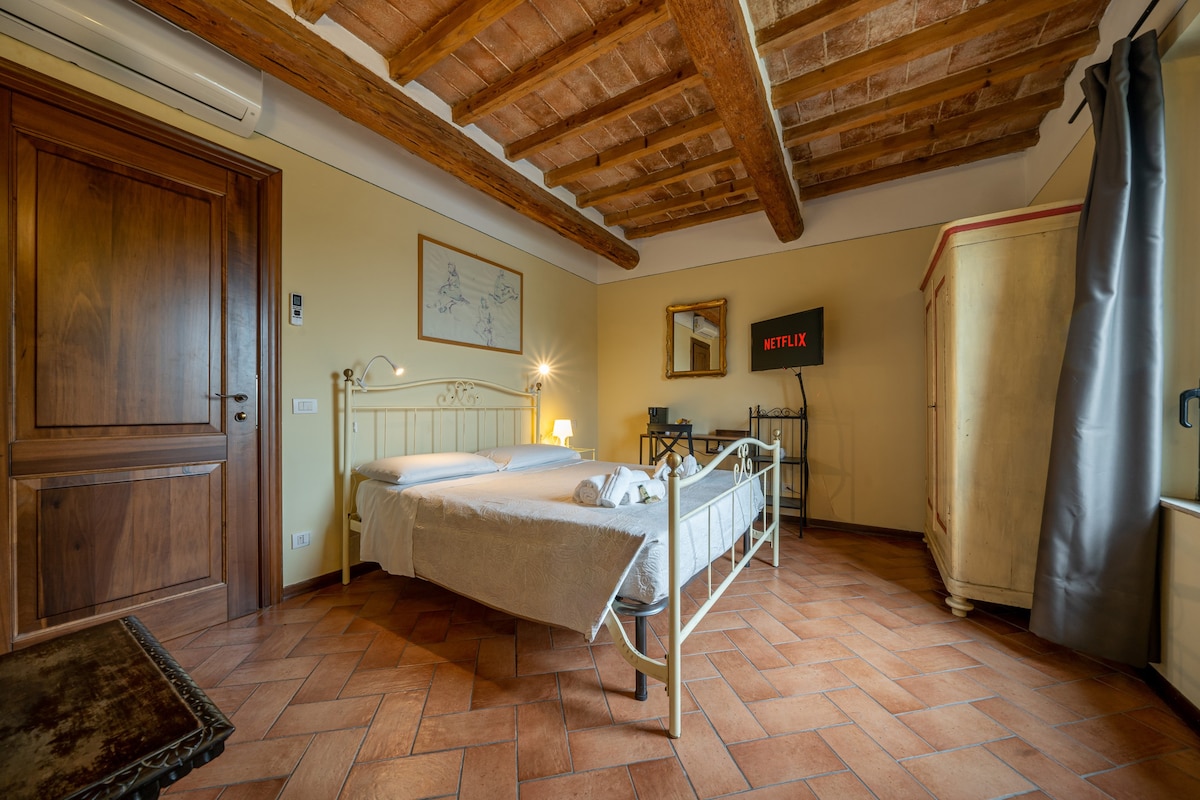 [Highway A1/Modena sud]-King Room+private bathroom