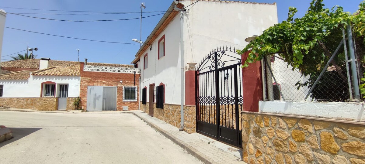 Casa de pueblo. 184 m2 útiles. Acogedora.