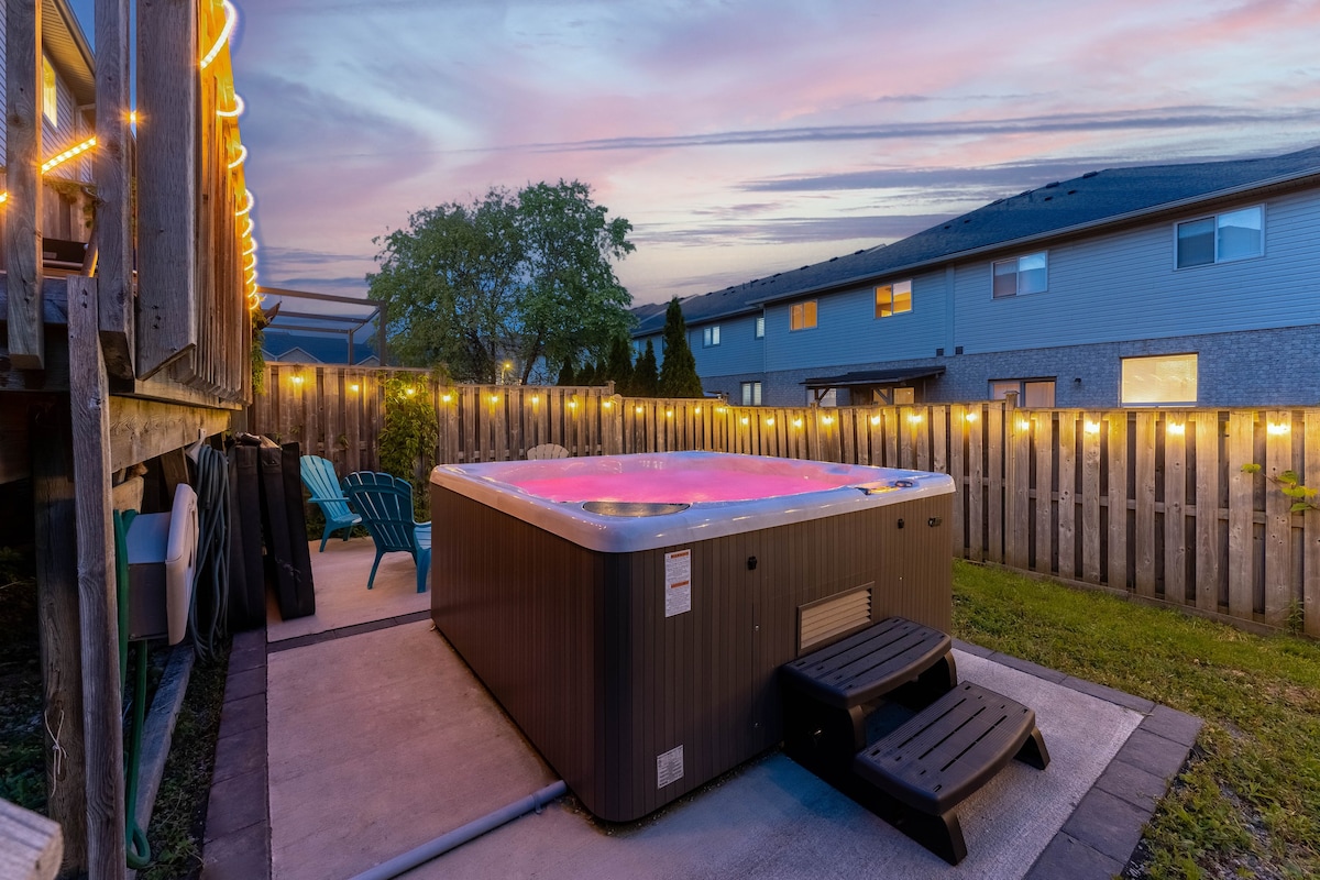 *NEW* Private Hot Tub Oasis on Bronte Creek