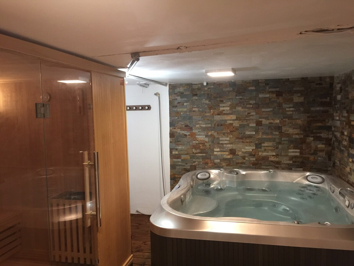 Étage indépendant ds villa Piscine Jacuzzi  Sauna