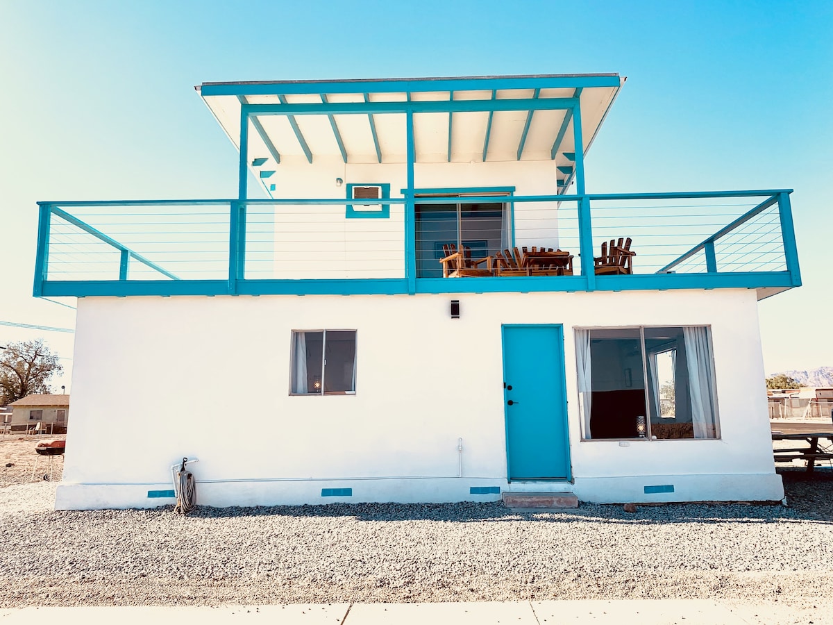 Hot Tub, 365° Deck, Game-Room, Views on Salton Sea