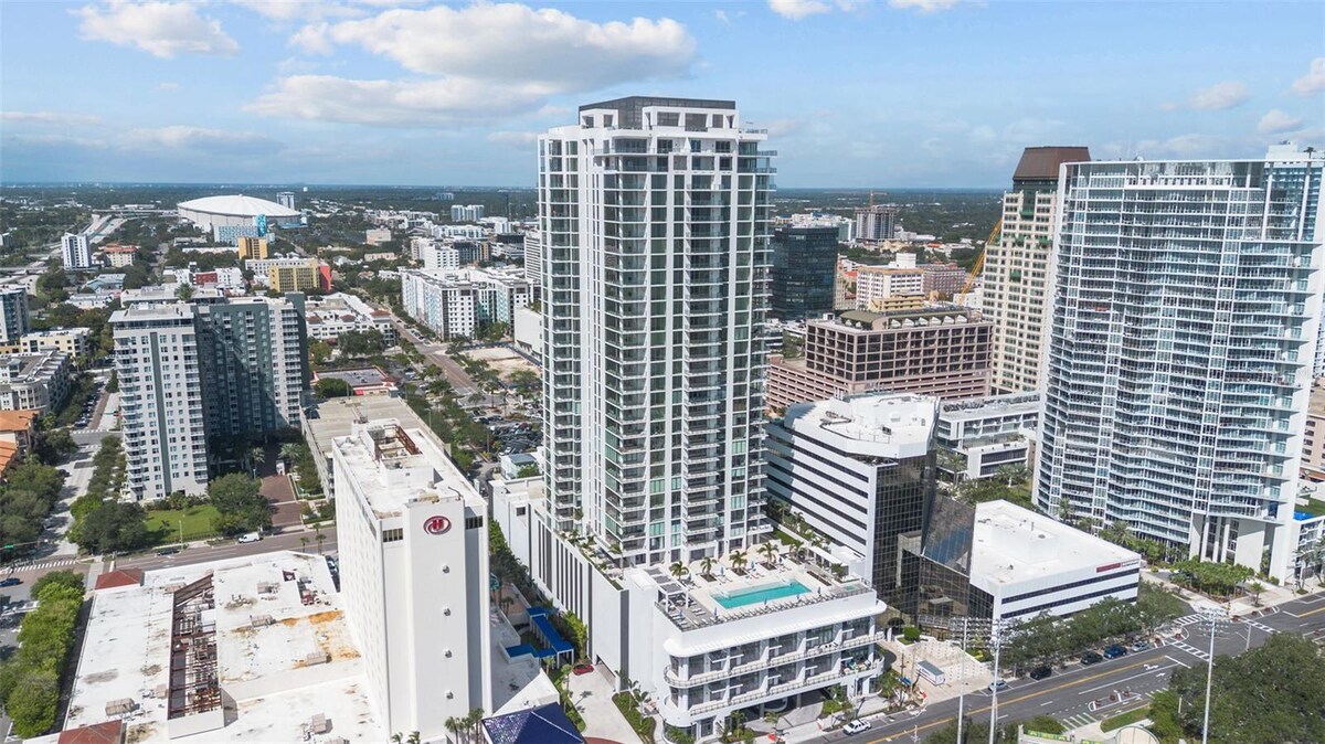 Chic Apt in Downtown St Pete