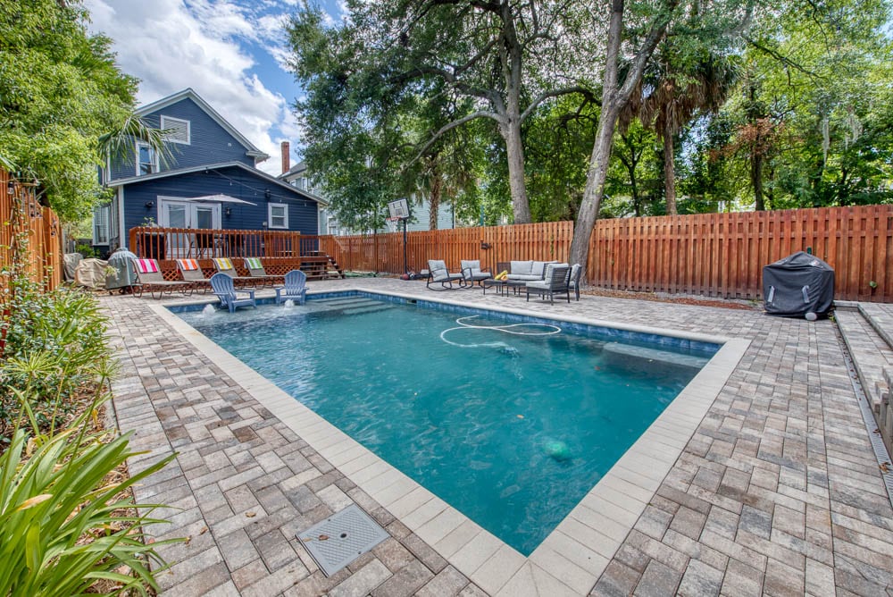 Charming family-friendly home w/ pool