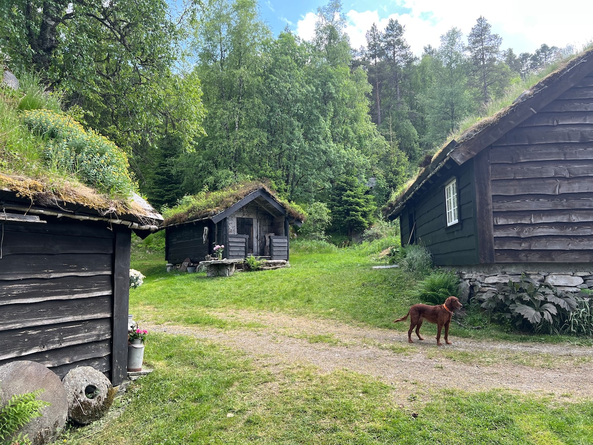 Bjørkelid Grenda Stabburet