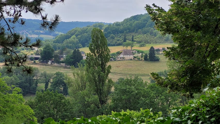 Le Lardin-Saint-Lazare的民宿