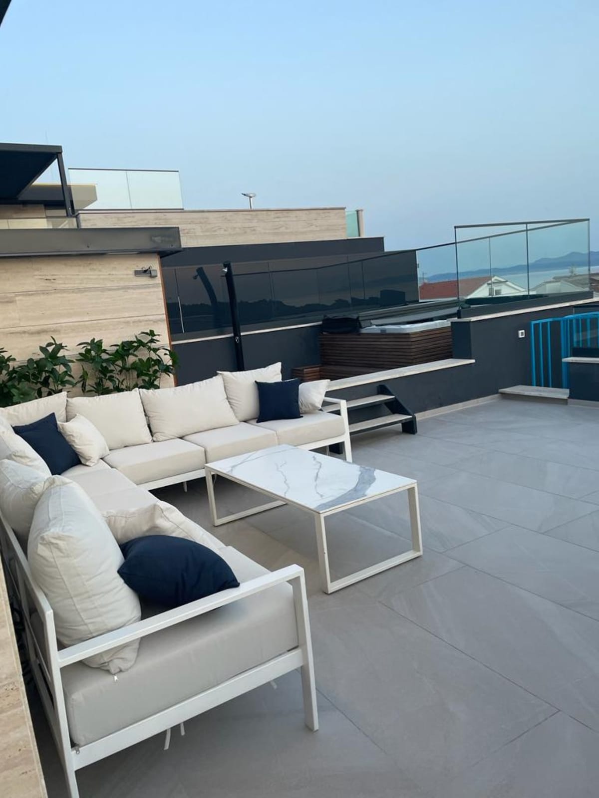 Luxury beachfront Penthouse with infinity pool