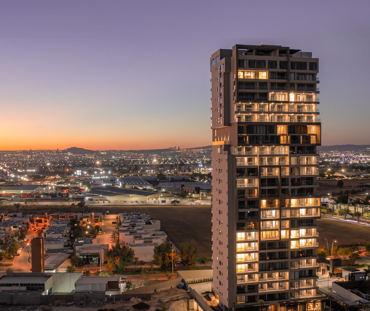 Lujoso Departamento en Piso 22