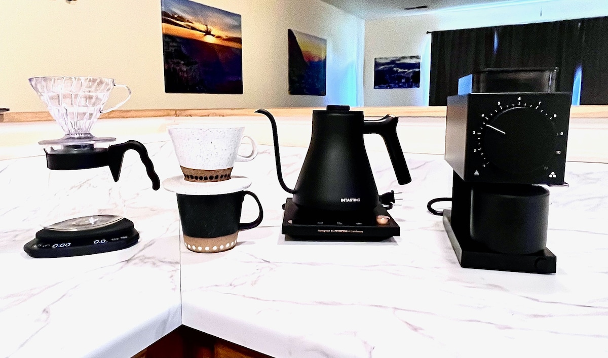 Luxurious Comfort w/ Coffee Bar & EV Charger