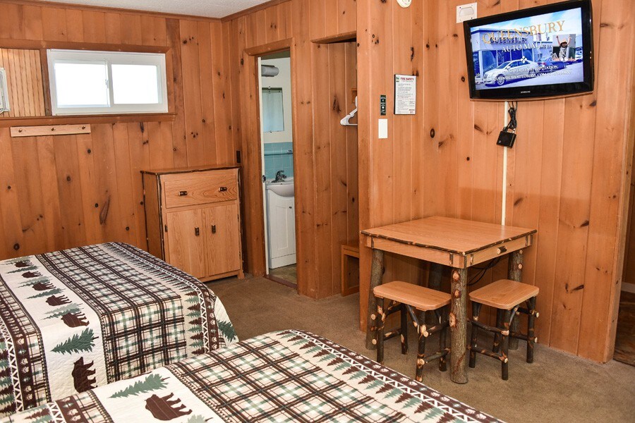 1 Bd 2 Bed Lodge Suite -SM