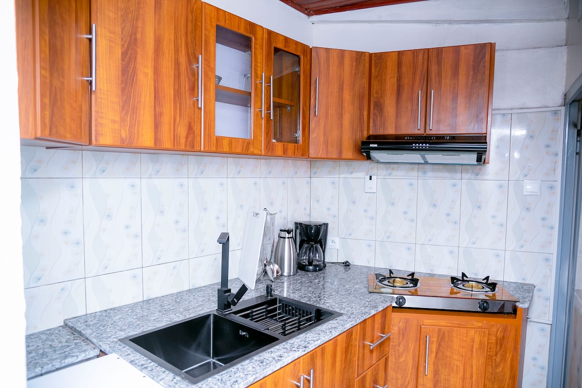 Central & Comfy Apartment in Kiyovu with a rooftop