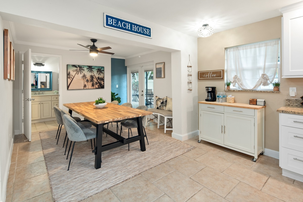 Dreamy Beach House, 4bd+ Pets Friendly+Parking