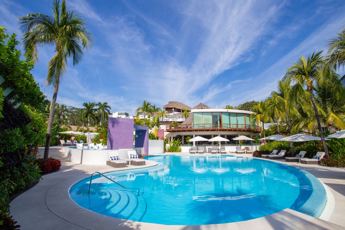 Amazing Jungle front beach Complex - private pool