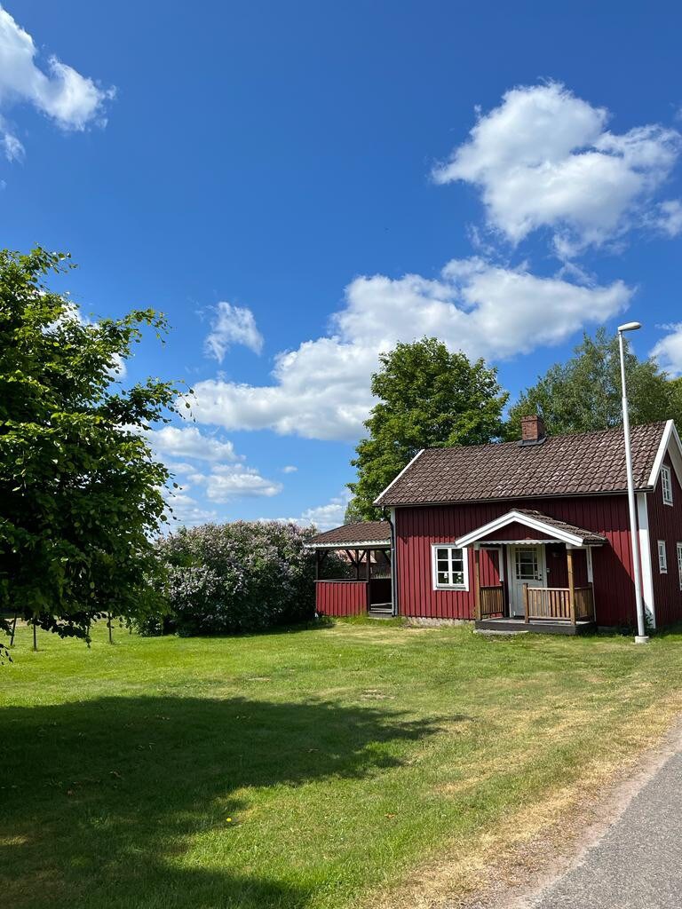 Stuga på landet nära Isaberg