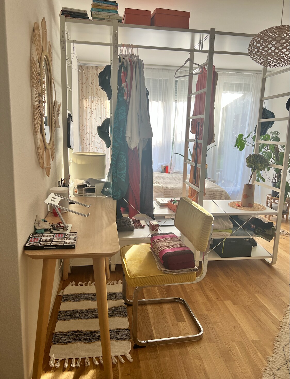 Designer Loft, 4 stops from HB, 4 min to the lake.