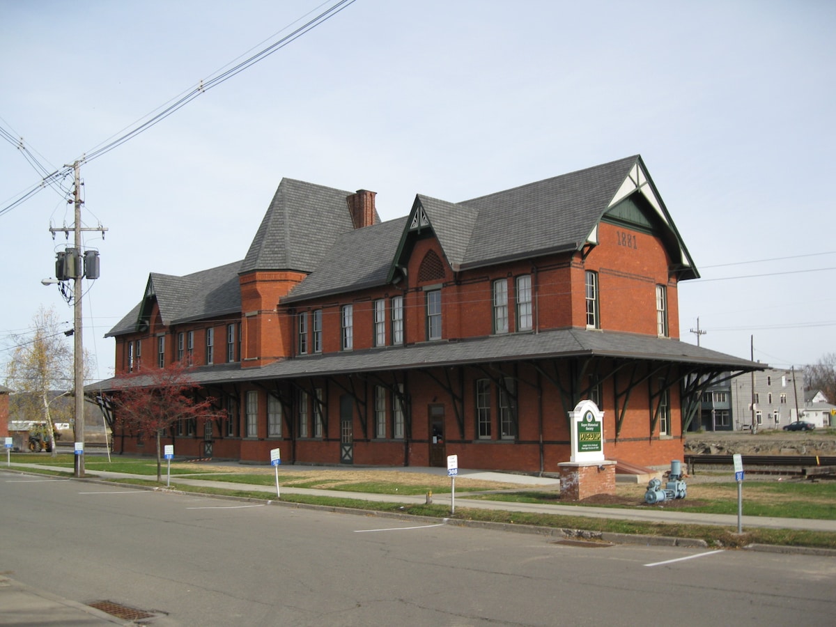 Spacious Apt near Guthrie/Packer