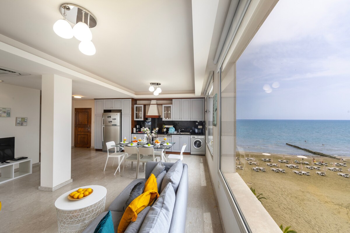 Mackenzie Eftyhia Beachfront Suite