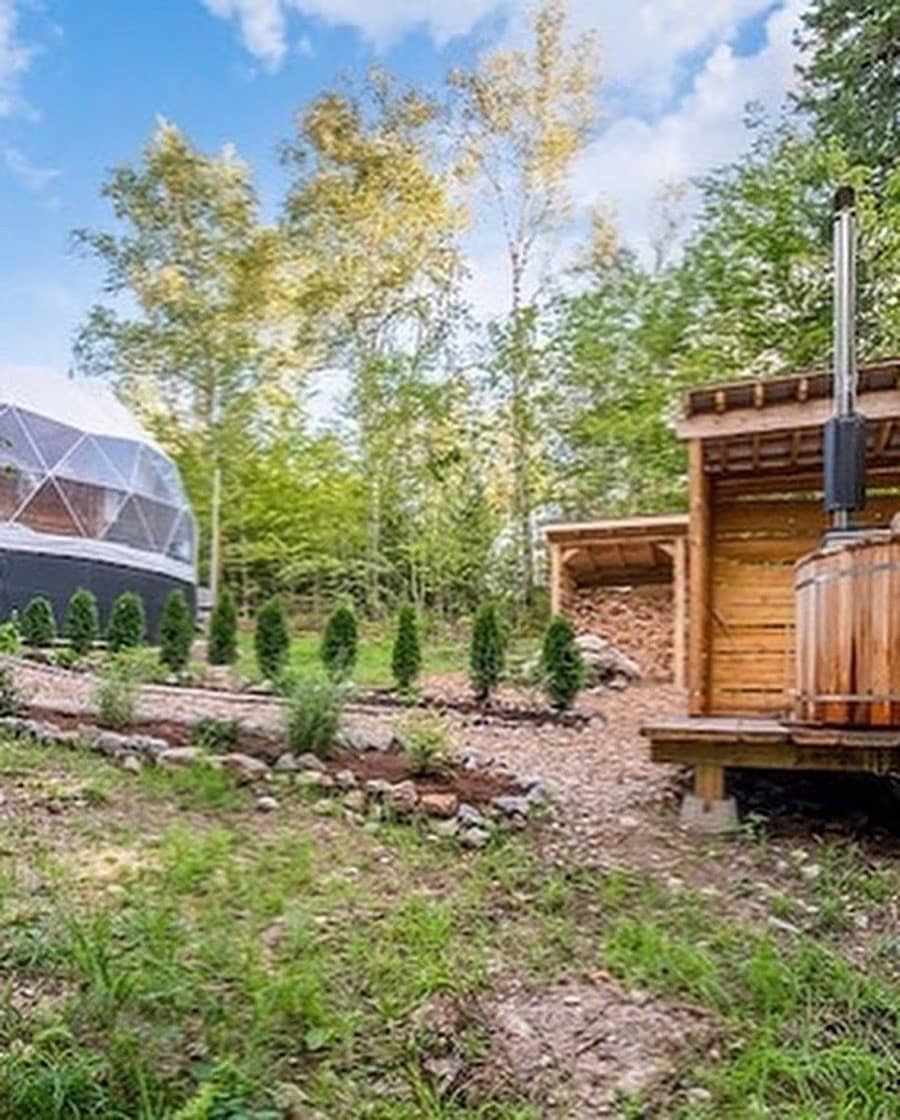 Sky View Dome with private hot tub