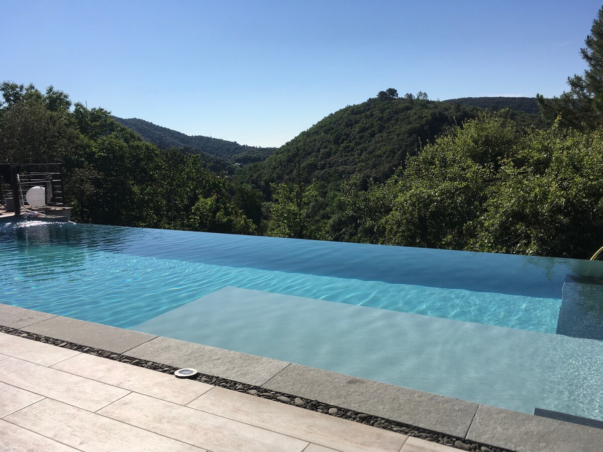 Magnifique villa dans les Cévennes avec piscine