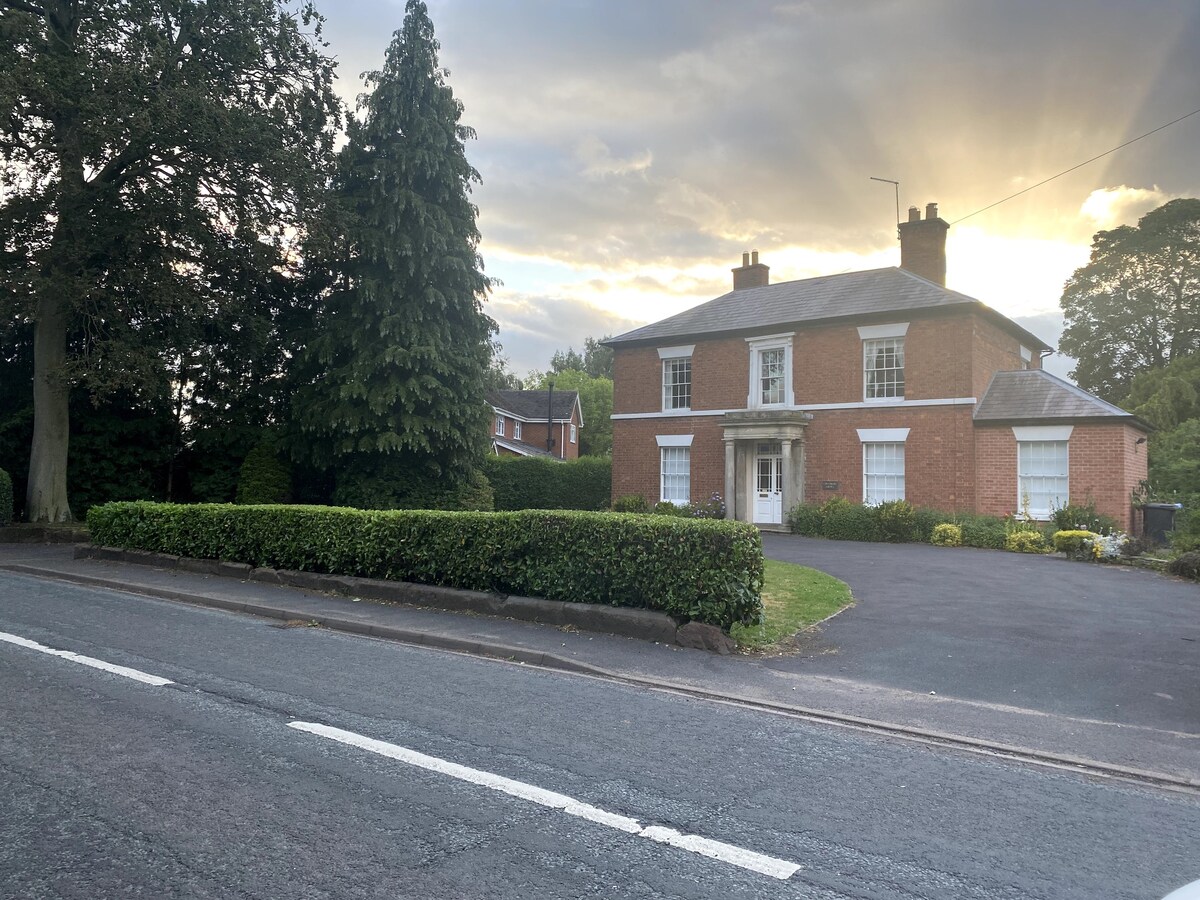 Grade II Listed Georgian House, Wem, Shrewsbury