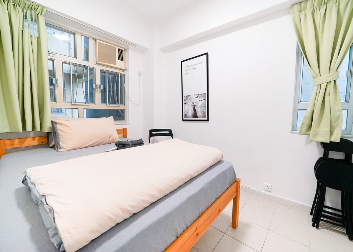 On Sale! Wanchai 3BR Comfy Apt! Big group!