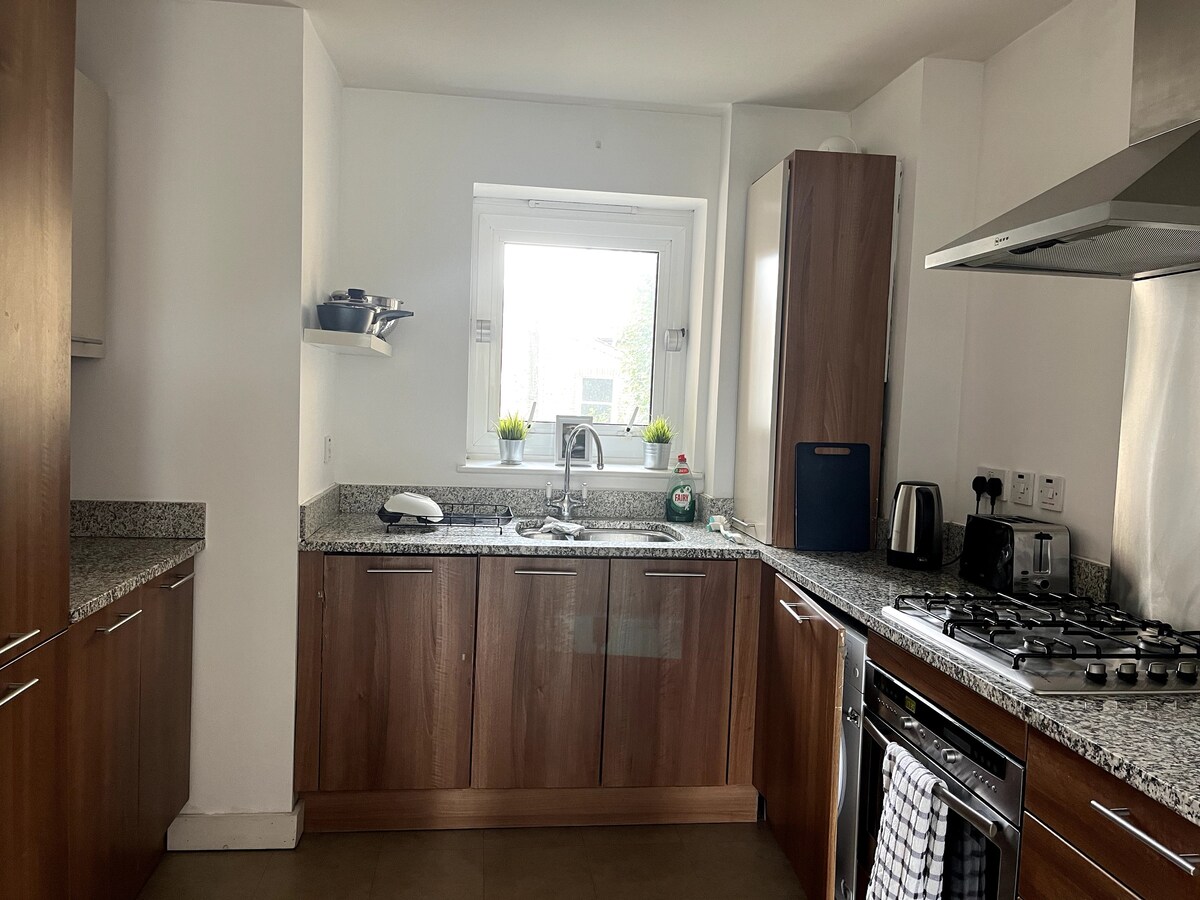 Bright and Spacious 2 bed flat