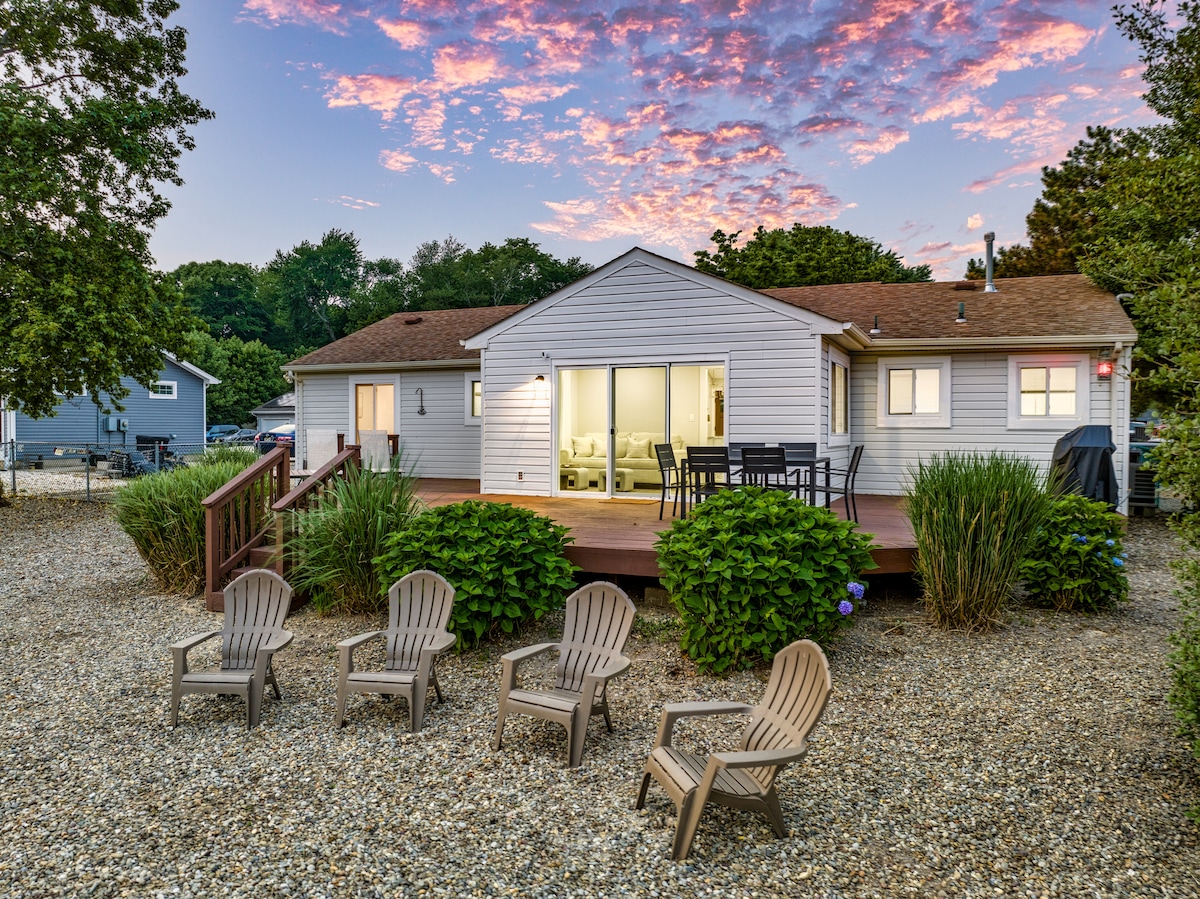 Adorable renovated bayfront home