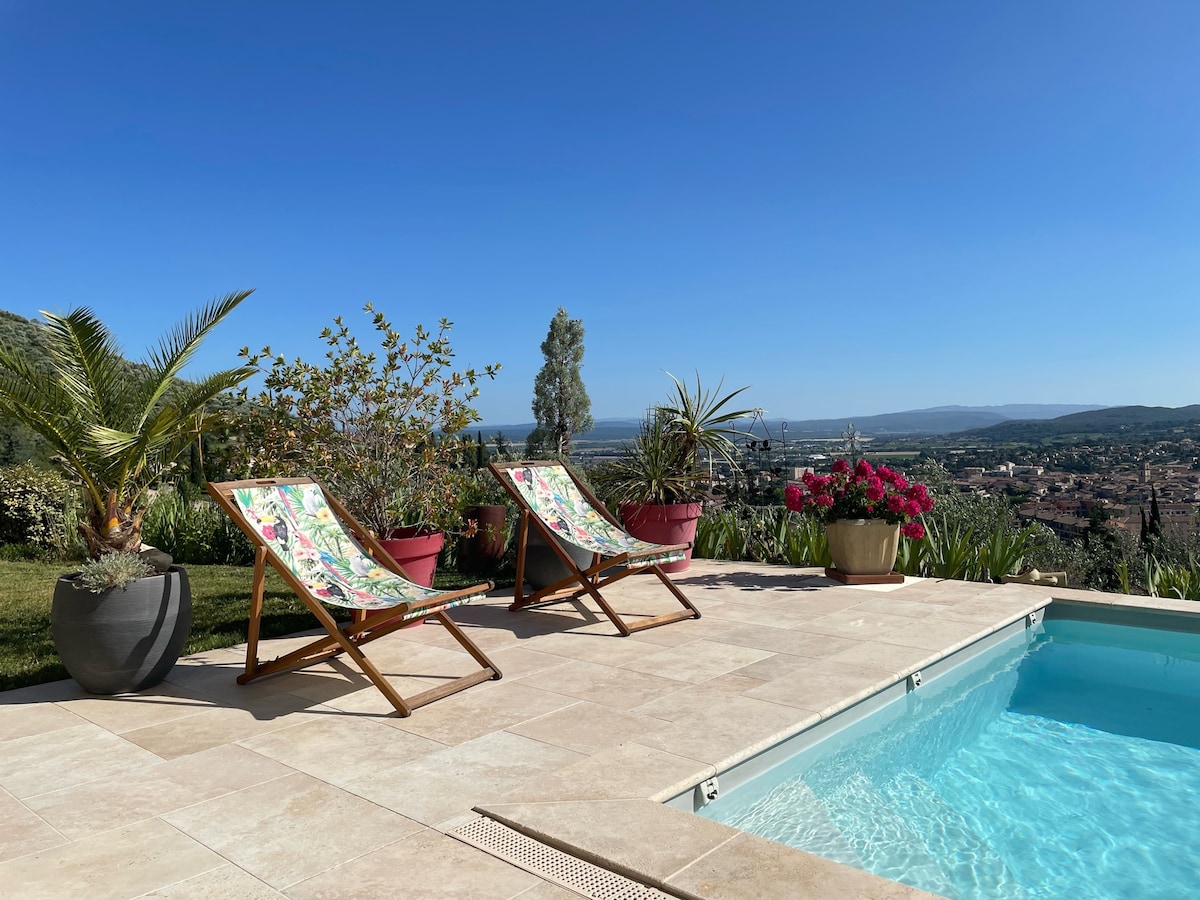 Gîte Eden Panorama 4 étoiles avec piscine privée