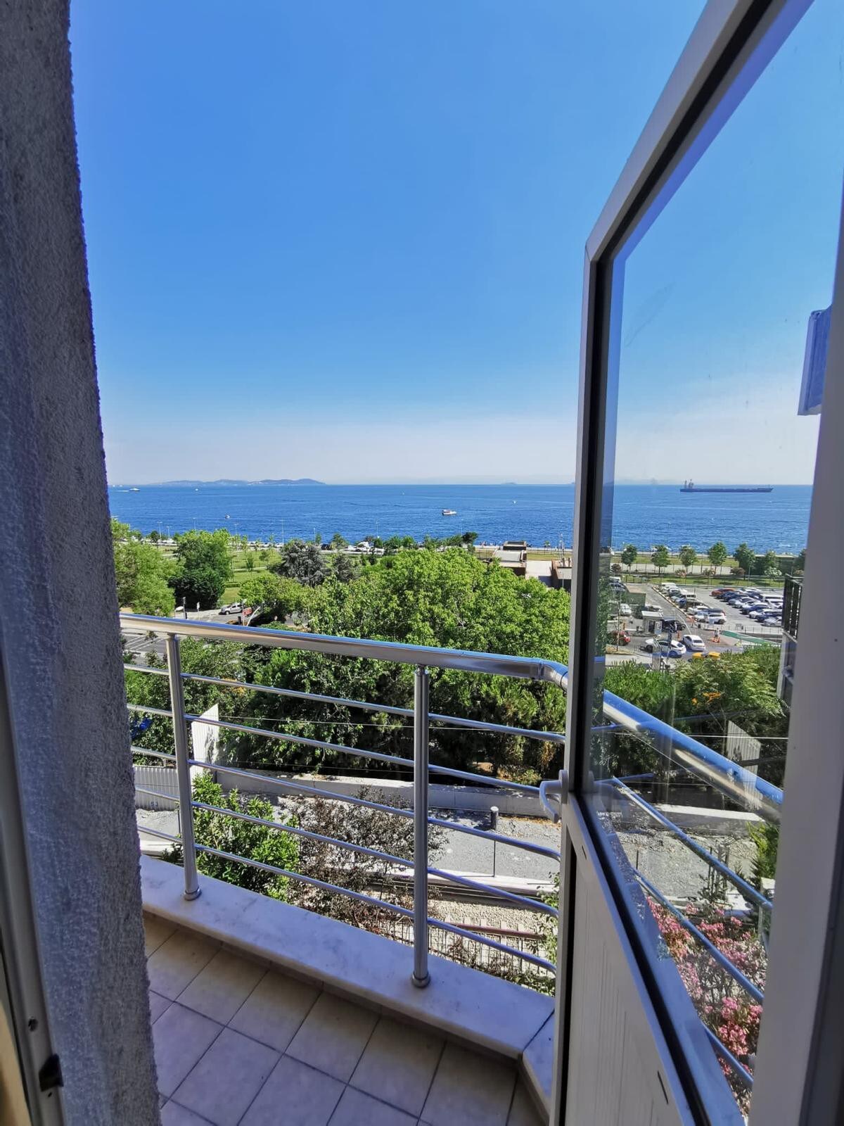 (7) Sea view with balcony