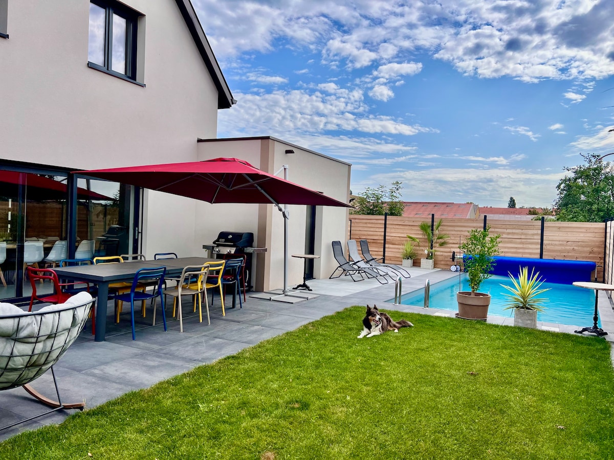 Maison neuve avec piscine chauffée, 5 chambres