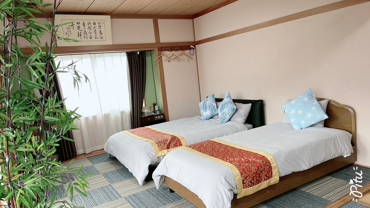 201房间宽敞，您可以看到房间里历史悠久的千本城（ Chishimoto Castle ）。