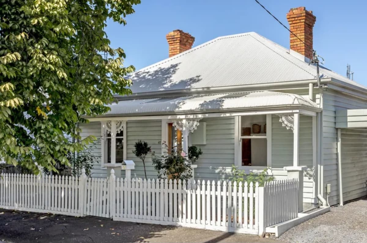 Tranquil Launceston Getaway - You'll fall in love!