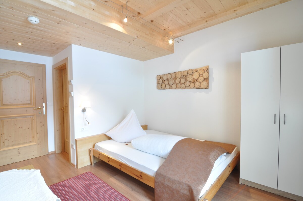 Single room with breakfast - Hotel Traube-Stelvio