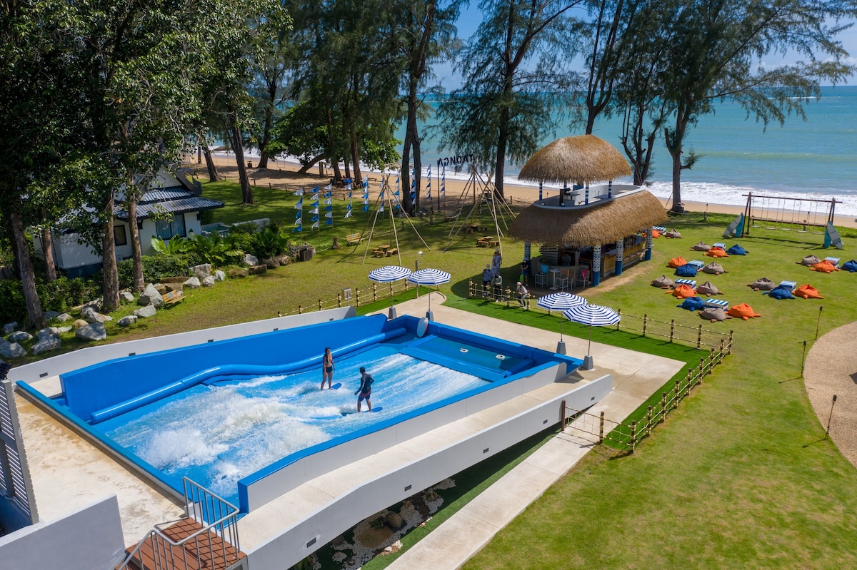 Khaolak Emerald Resort -泳池通道和早餐