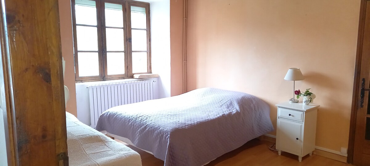 Ardèche, maison 2 chambres (2 à 6 personnes)