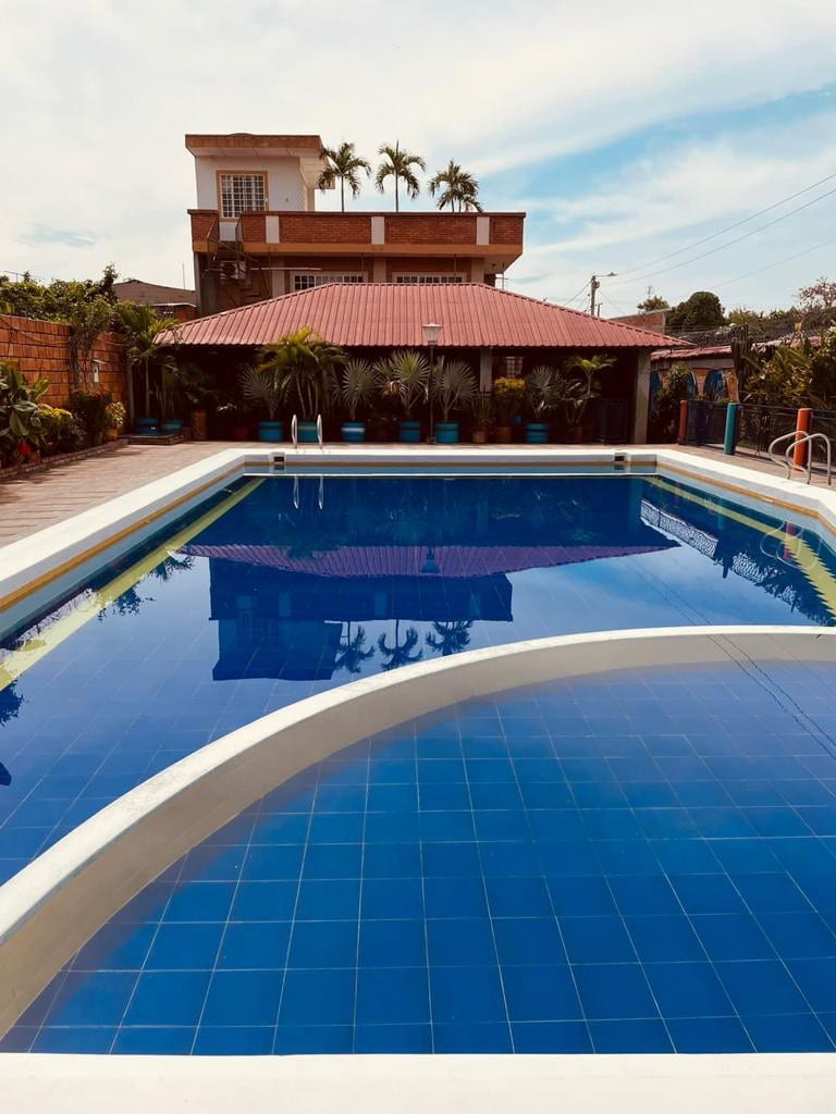 Espectacular casa de huéspedes con piscina