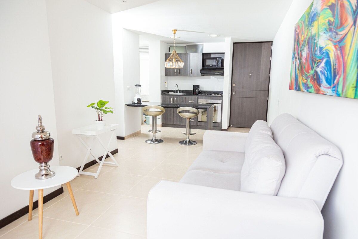 Sabaneta amoblado的现代公寓。