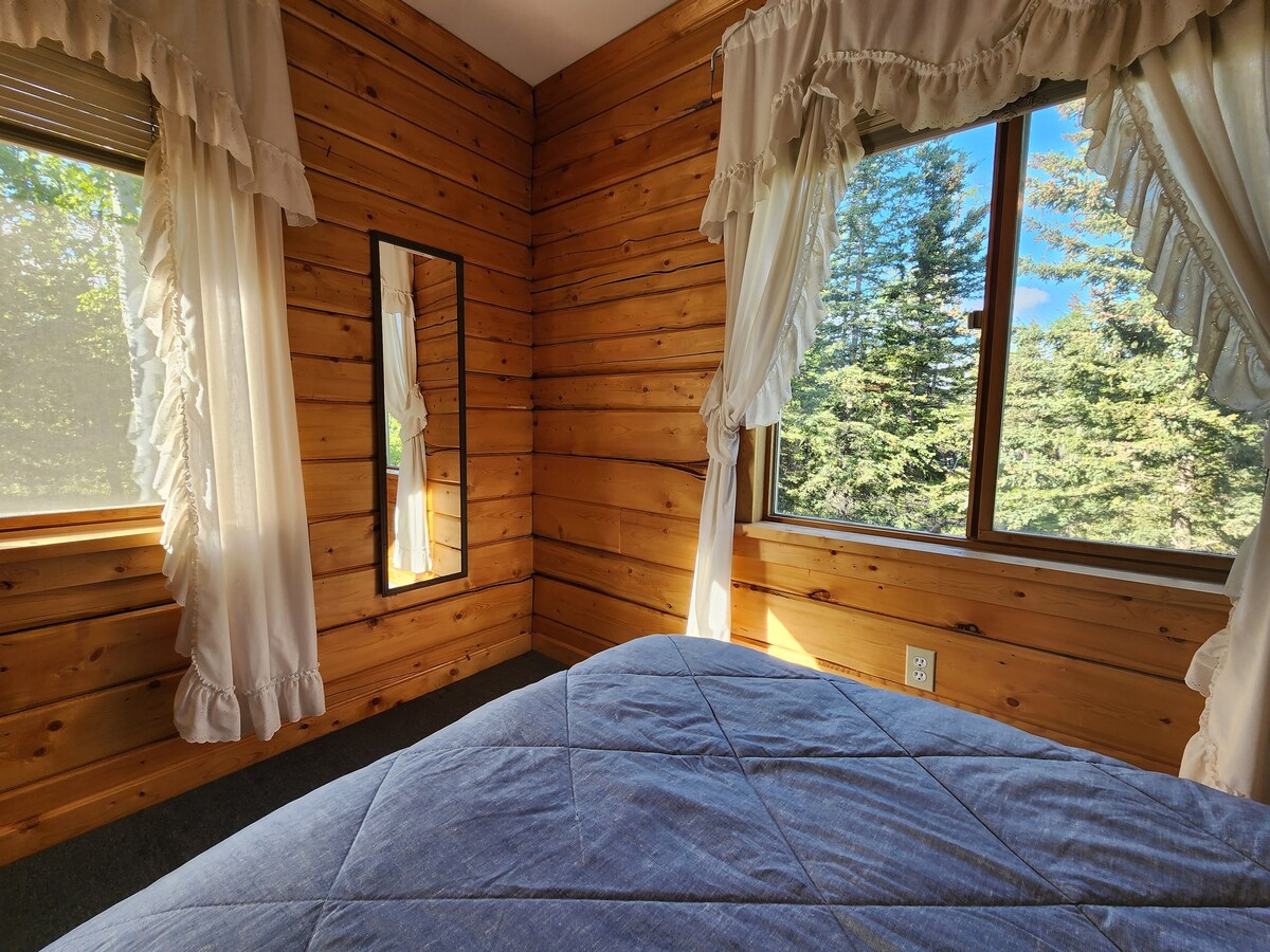 Rural Inn: Wrangell Mountain Homestead Lodge # 6