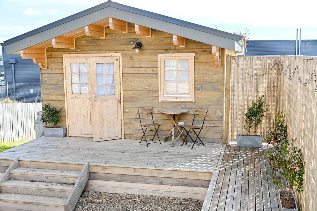 Stylish Tiny Home w /Fire Pit - Central Moss Vale