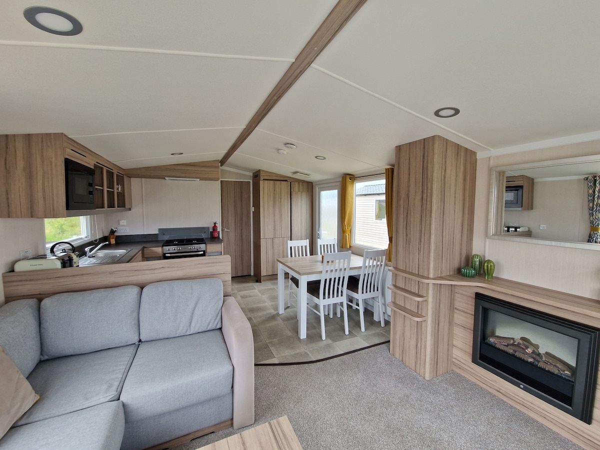 Three-bedroom, Park-View Holiday Home