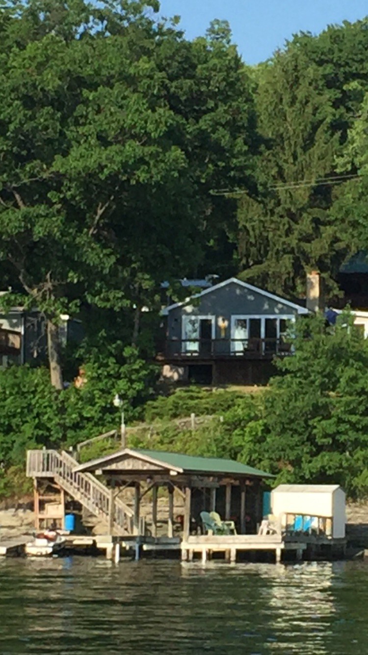 Cottage on Seneca Lake with dock bar