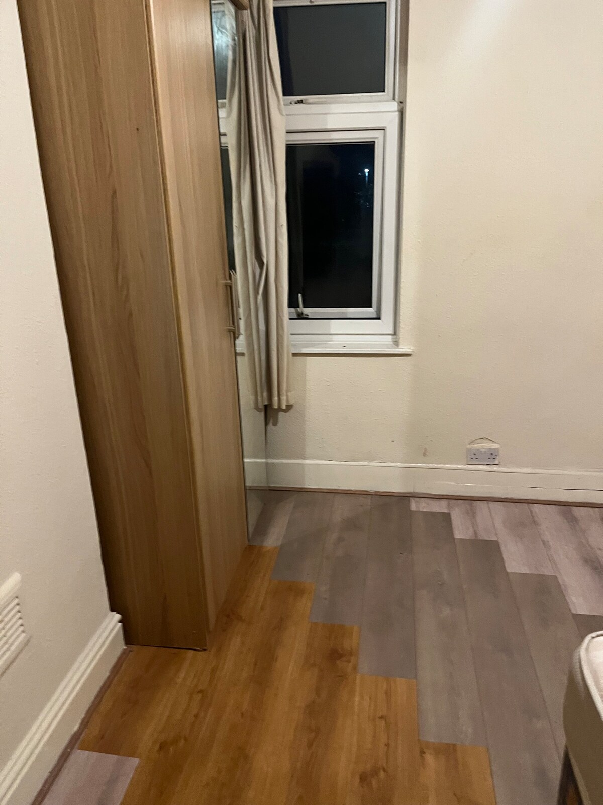 Airbnb-Room 2. on Tudor Road LE3 5JJ