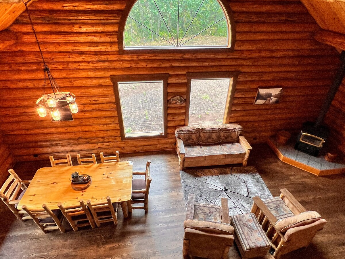 NEW! - Must See True Log Cabin - Longview Haven